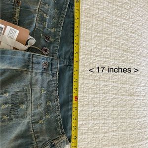 Magnolia jeans. Love these pants but they don’t fit. Light weight fabric.